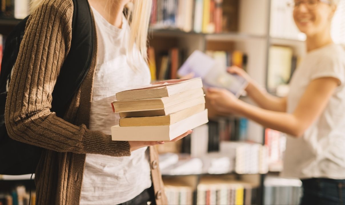 Da aula ao acervo — edição, organização e publicação contínua