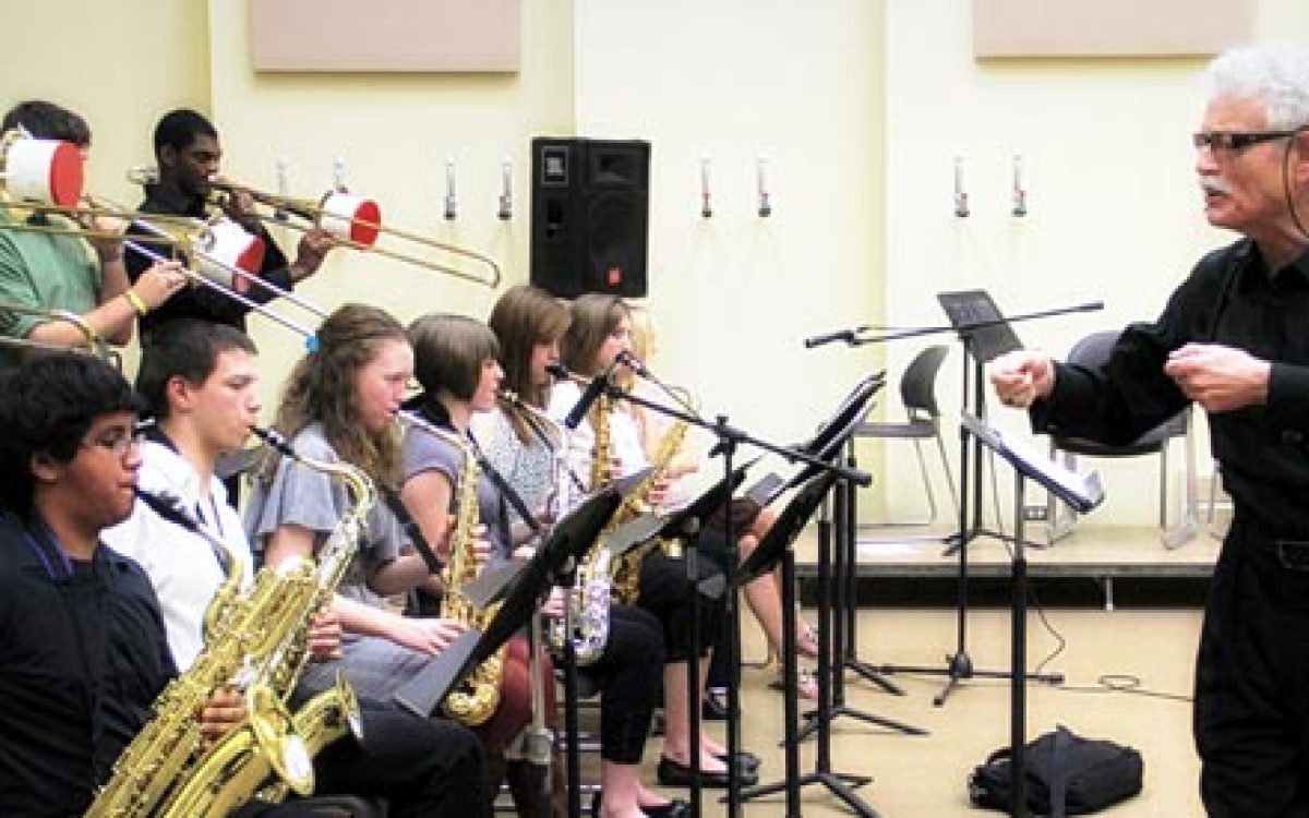 Ensino de música eleva desempenho escolar, diz estudo